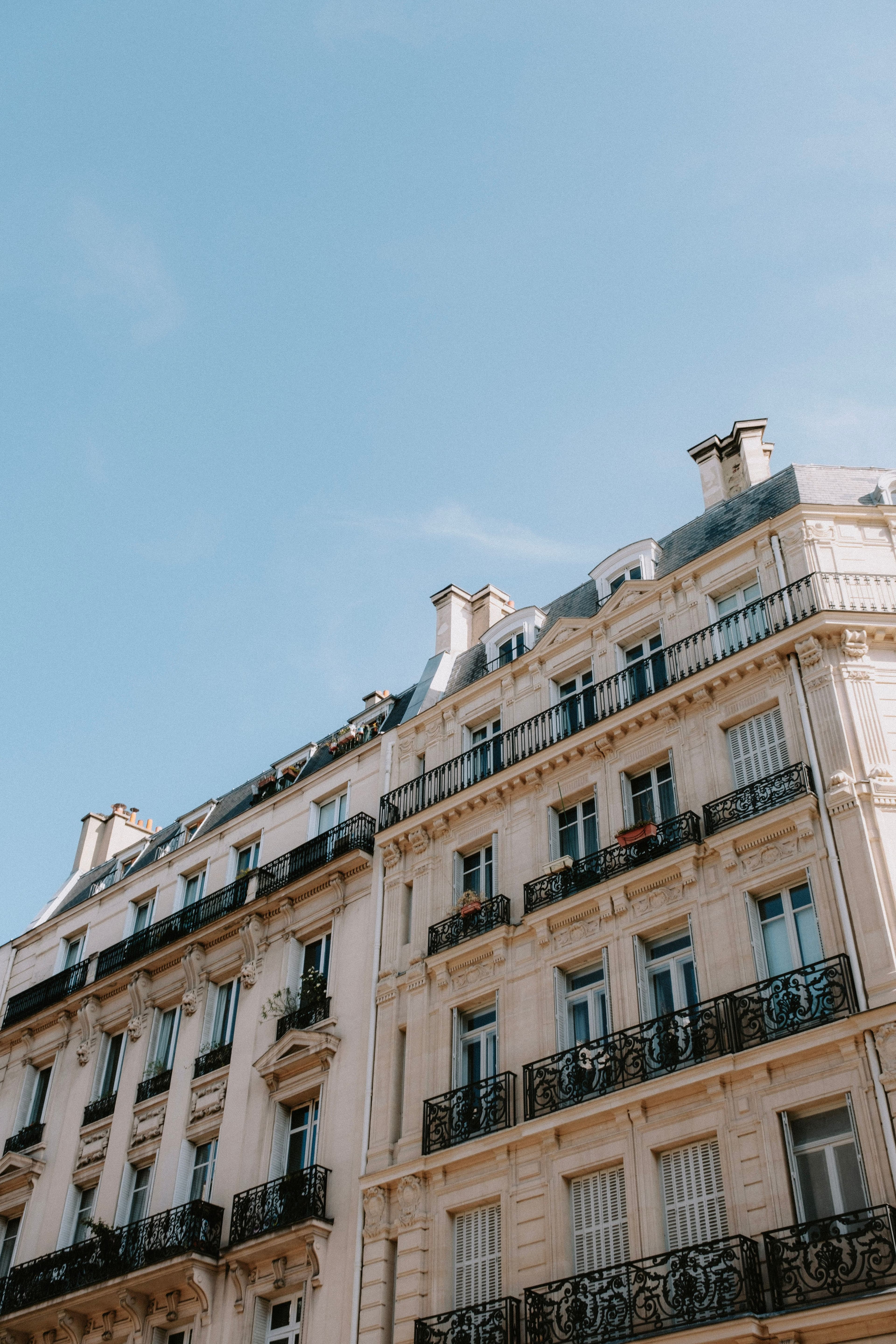 Façade haussmannienne à Paris